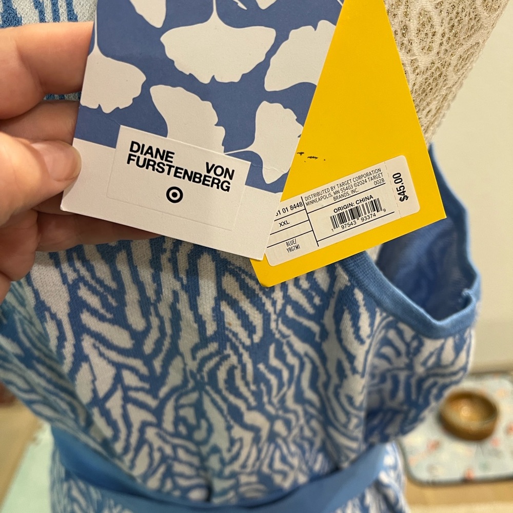 Diane Von Furstenberg Blue and White Wrap Dress - Picture 4 of 6